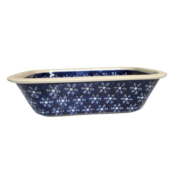 Boleslawiec Polish Pottery| Snowflake Baking Dish | Size 9.5L x 7W x 2H - Picture 4 of 7